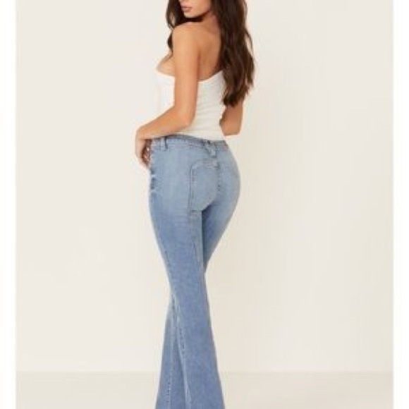 Shyanne Flare 32 (US 13/14) Jeans Back Seams Mid Rise Women’s Stretch Cowgirl - Picture 13 of 13